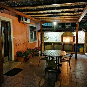 https://apartment-monte.in-istria.net